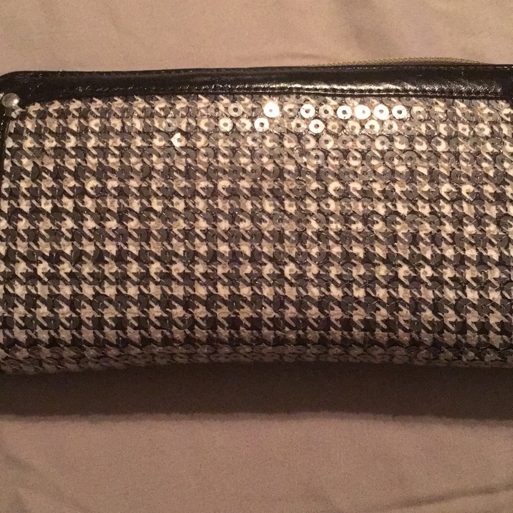 Wallet - Picture 3 of 5